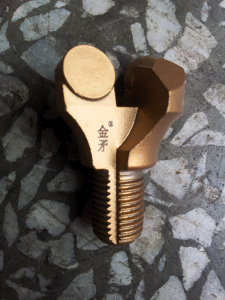 B19金钢石复合片钻头